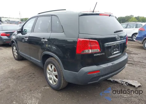 2011 Kia Sorento Lx z USA, uszkodzony, nr VIN 5XYKTDA11BG134978